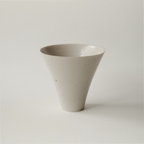 M12 Vase