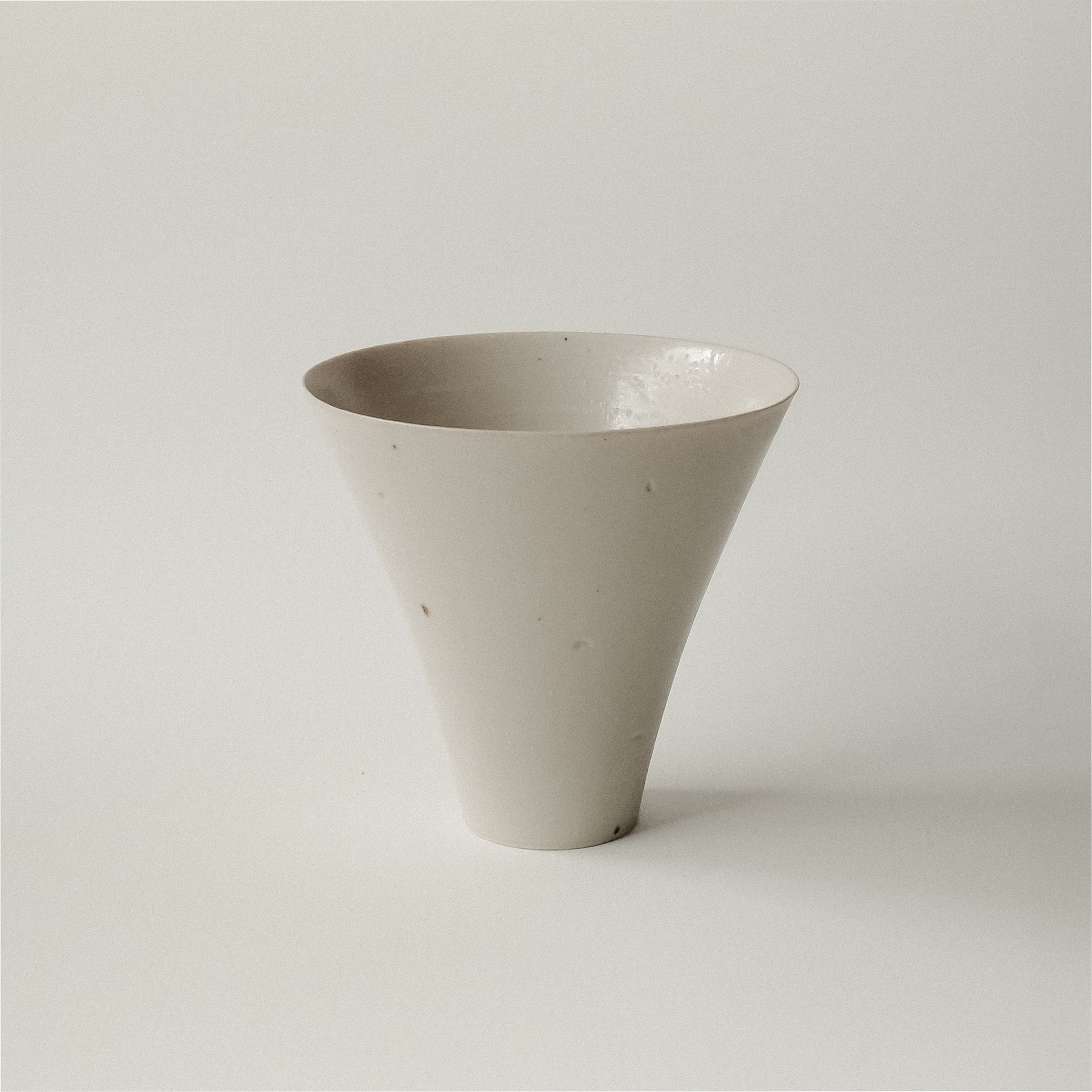M12 Vase