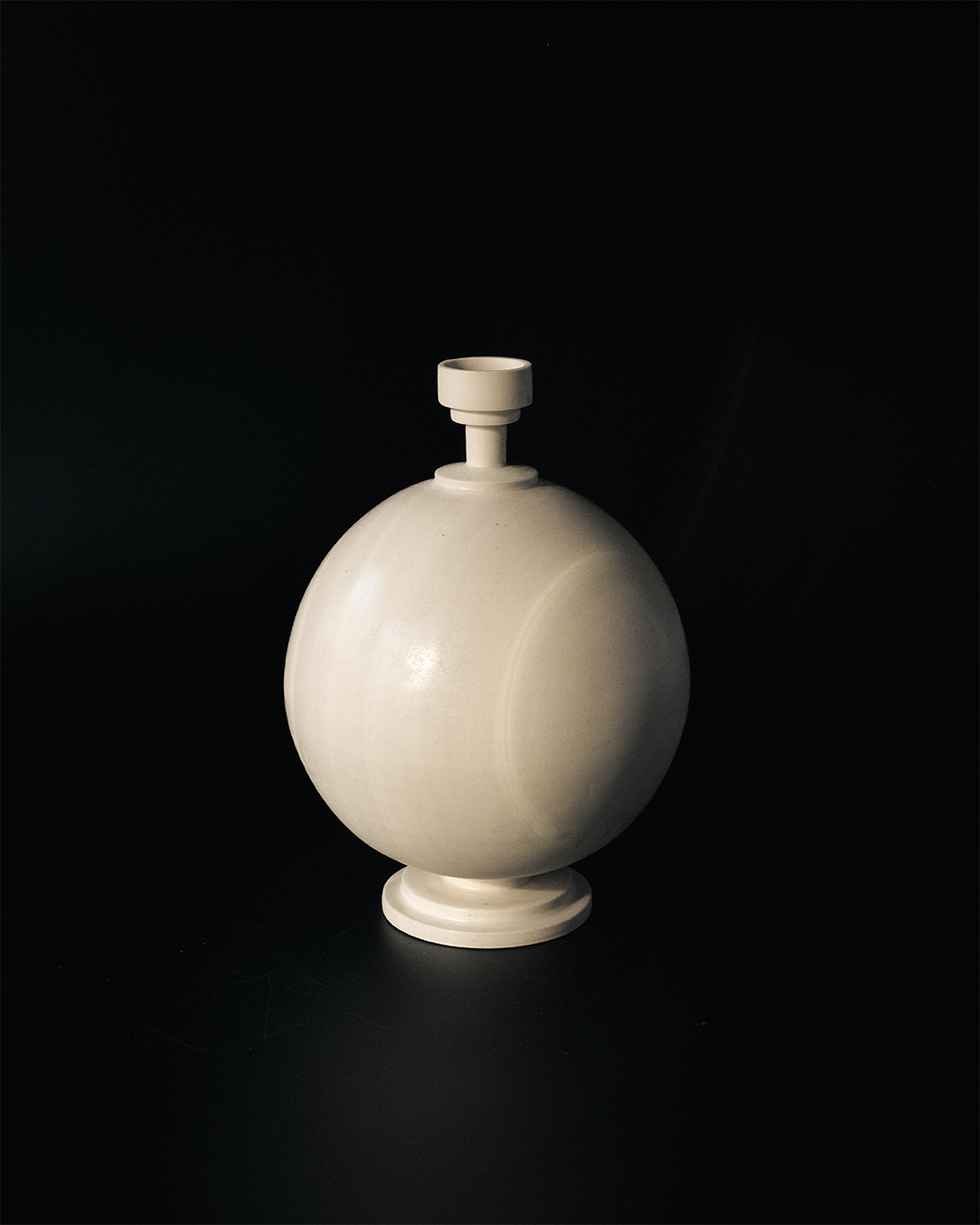 G7 Vase