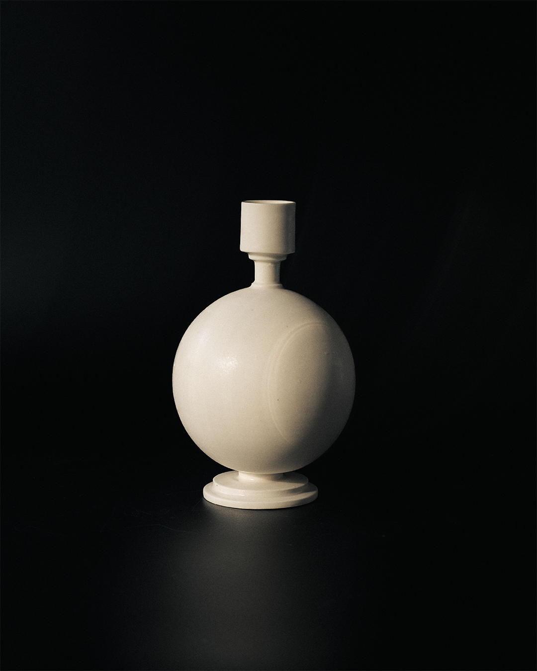 G7 Vase